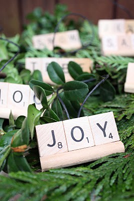 Scrabble ornaments. From: http://pinterest.com/pin/293284785/ Scrabble ornaments. From: http://pinterest.com/pin/293284785/