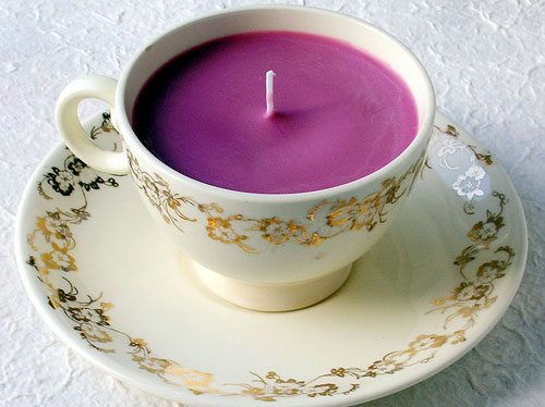 DIY: Upcycled Teacup Candles