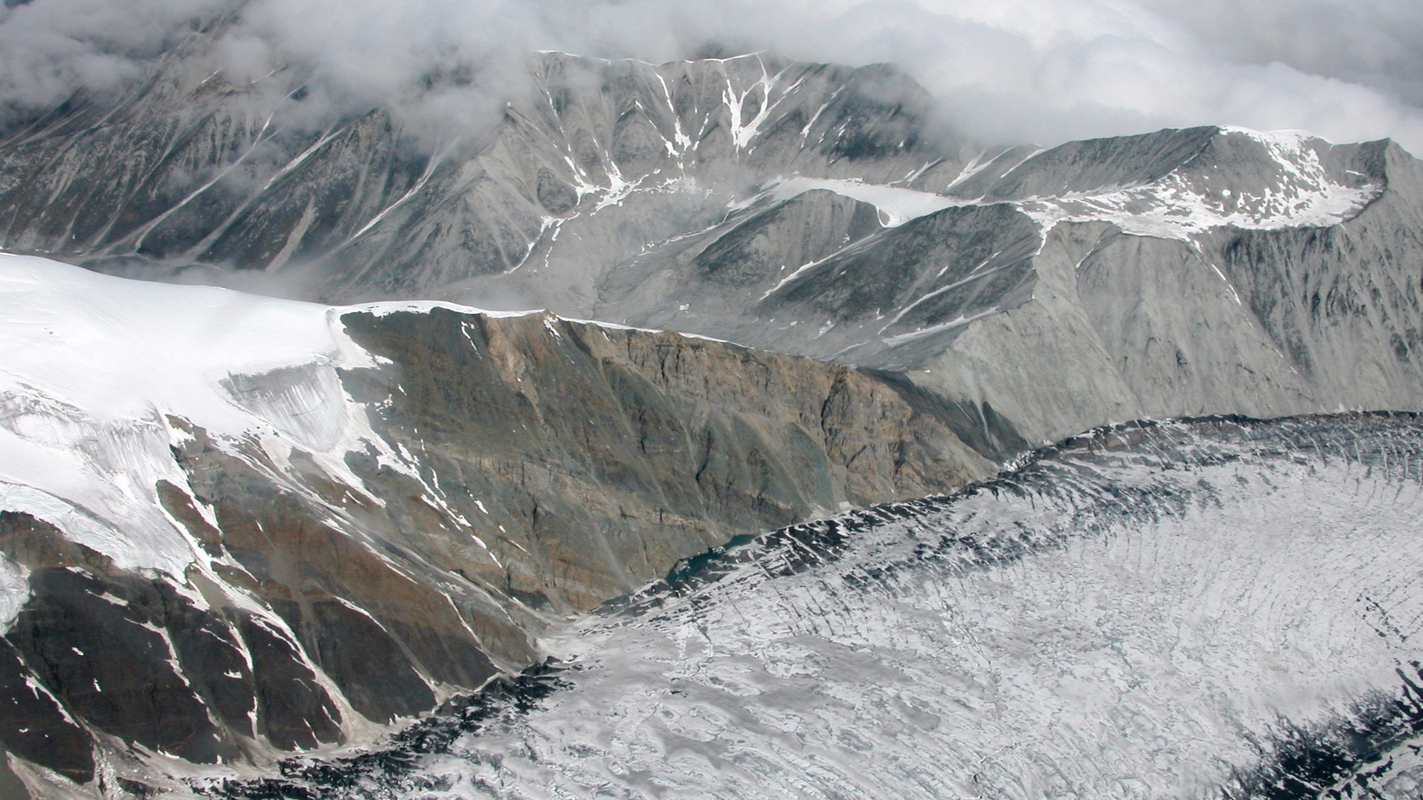 An aerial view of a glacier in Denali National Park, one of the target areas for the Snow and Ice Collection Project. Photo © Jay Cagle/Flickr through a Creative Commons license