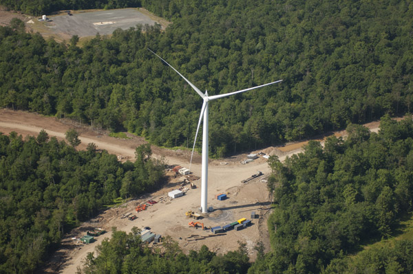 A wind turbine in Pennsylvania. Photo: © Mark Godfrey/TNC
