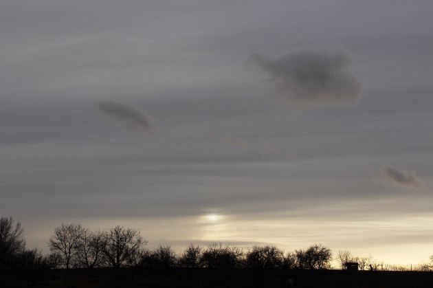 mid level grey cloud layer