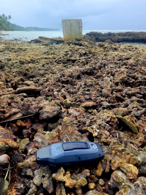 Garmin GPS unit on the reef